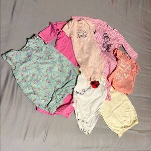 Set of 7 items baby girl clothes from 0-6 months